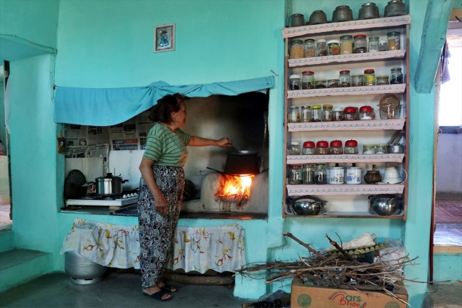Elazığ'daki 700 yıllık konakta tarihle iç içe yaşıyorlar
